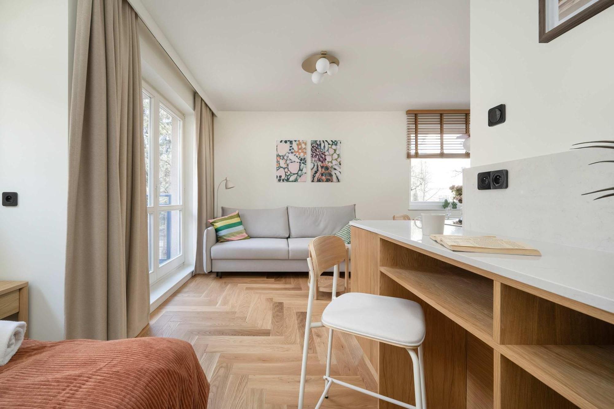 Modern And Unique In The Centre Of By Renters