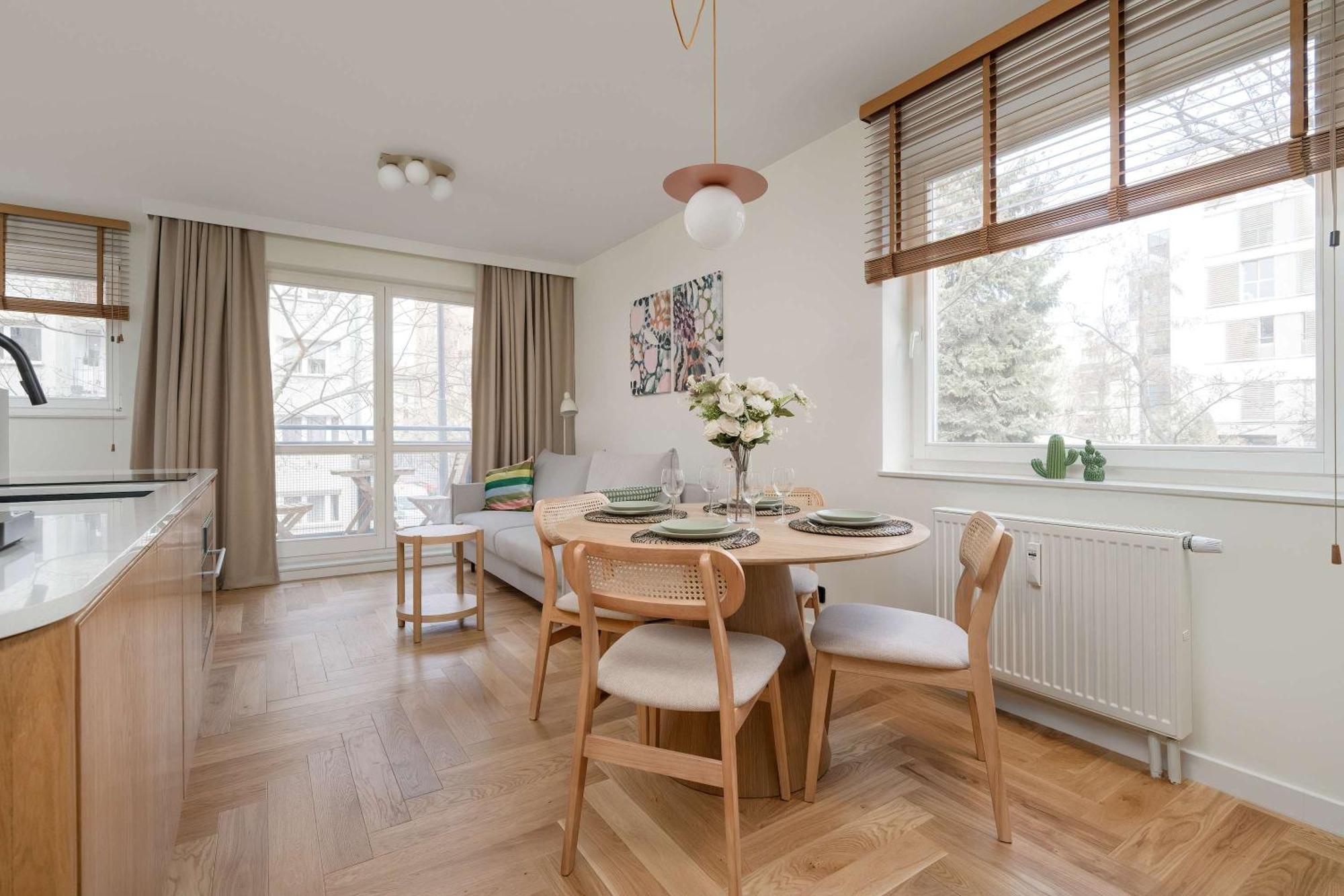 Modern And Unique In The Centre Of By Renters Apartament *